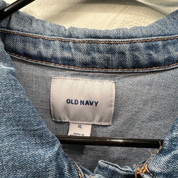 Old Navy Women’s Jean Jacket Size XL - Picture 2 of 3